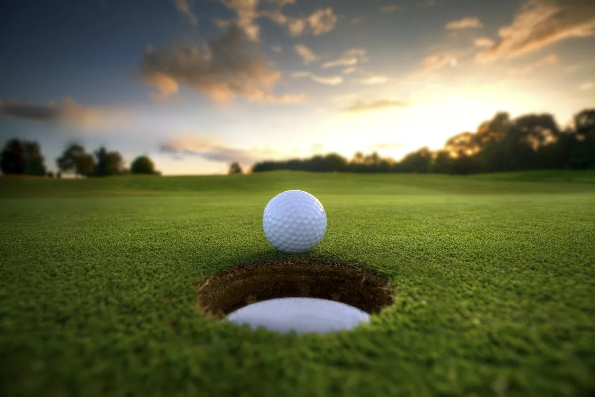 golfing-in-salobrena.jpg golfing-in-salobrena.jpg